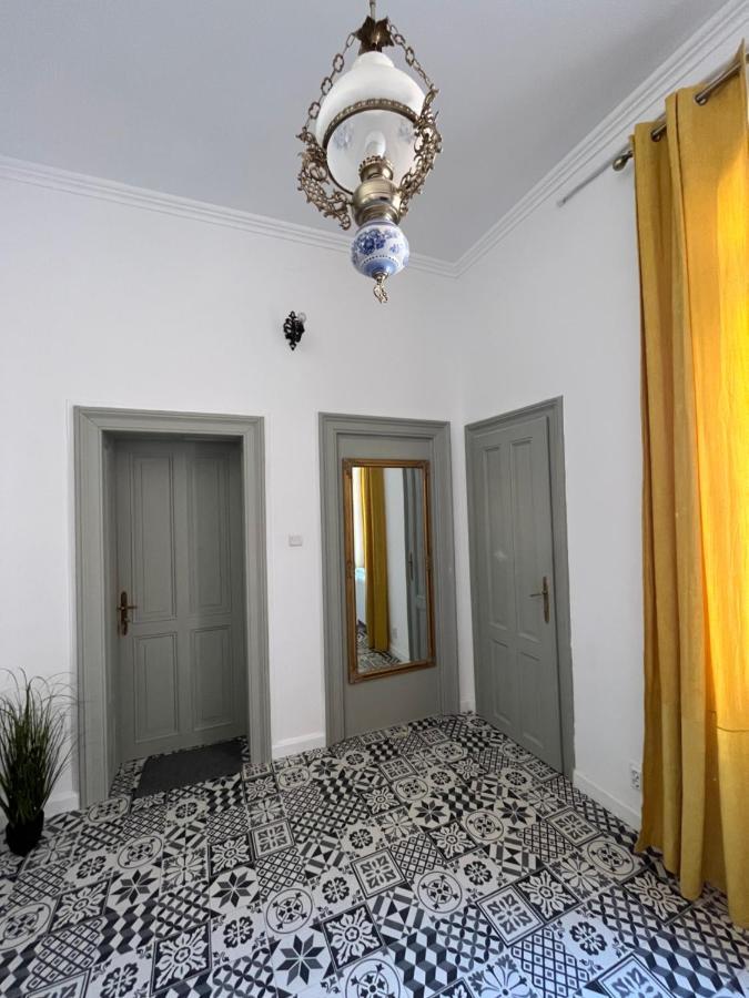 Barty Downtown Apart 1 Temeşvar Dış mekan fotoğraf